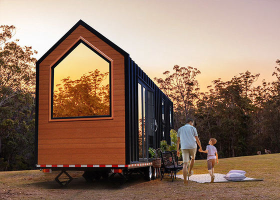 Luksusowe domy prefabrykowane Glamping Niestandardowy mały dom na kółkach dla hoteli / kempingów / wypożyczalni