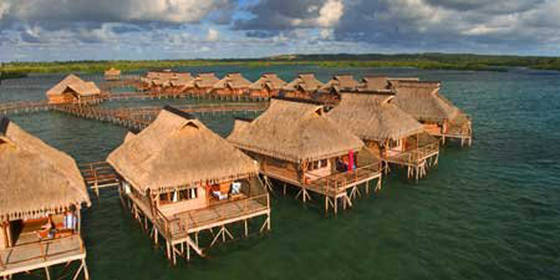 Nowoczesny prefabrykowany prefabrykowany hotel ze stali prefabrykowanej Yellow Overwater Bungalow
