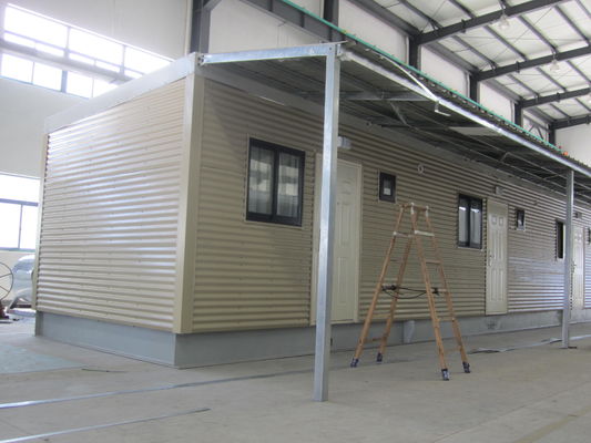 Lekka stal w pełni zdobiona wykończona piętrowy dom z prefabrykatów / żółte współczesne domy modułowe