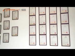 /Głęboko niebieski domek letni /